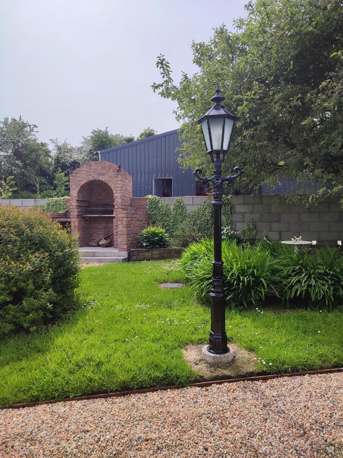 Tower View Lodge Енис Екстериор снимка